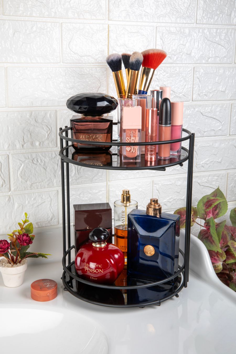 Makeup accessories and tools display